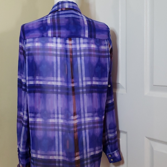 EUC Watercolor long sleeve shirt. - Picture 3 of 7